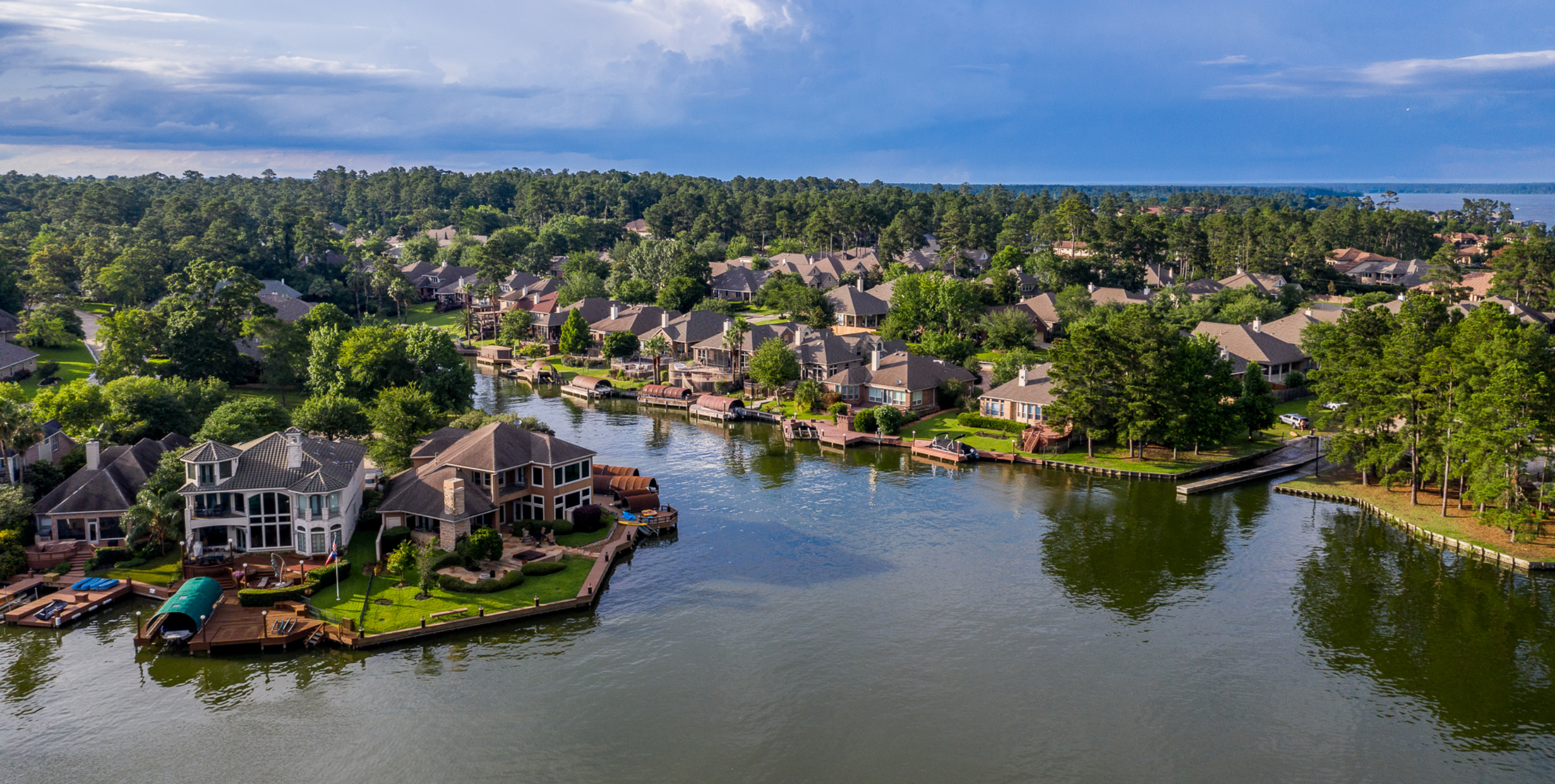 Lake Conroe Neighborhood