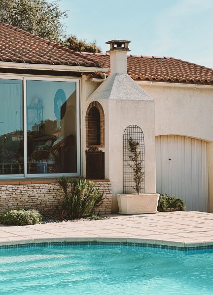 Homepage - Lifestyle Search (Homes with Pools)